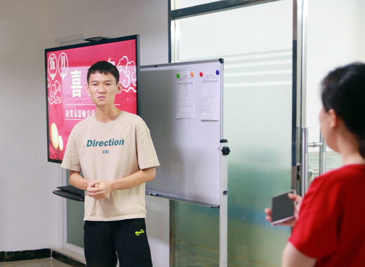 91视频下载网站科技5月总结分享会